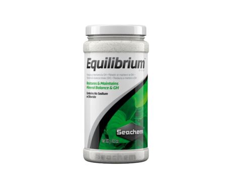 Seachem Equilibrium está projetado de forma especifica para estabelecer o conteúdo mineral ideal para o aquário plantado.