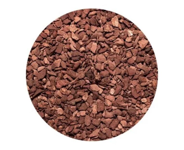 Seachem Flourite Red é um cascalho de argila porosa estável especialmente fraturado para aquários naturais plantados.