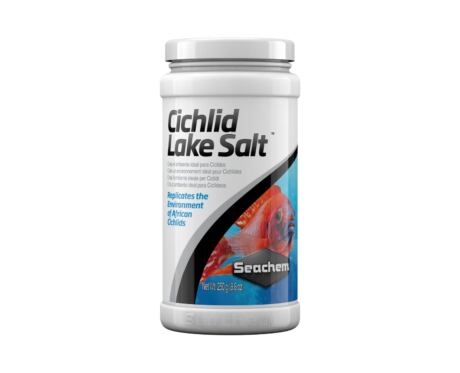 Seachem Cichlid Lake Salt é uma mistura quimicamente sólida de sais projetada para replicar o ambiente natural dos ciclídeos africanos do Lago Rift.