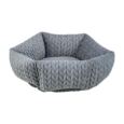 Cama Redonda Livia Cinza é um acessório ideal para o descanso de cães e gatos.