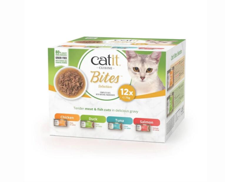 Se estás à procura de comida húmida para gatos que alie sabor e qualidade, então o Catit Cuisine Bites Pack 12 x 75 g é a escolha ideal. Com pedaços tenros de salmão num molho delicioso, esta gama foi pensada para felinos exigentes que apreciam texturas suculentas e ingredientes premium.