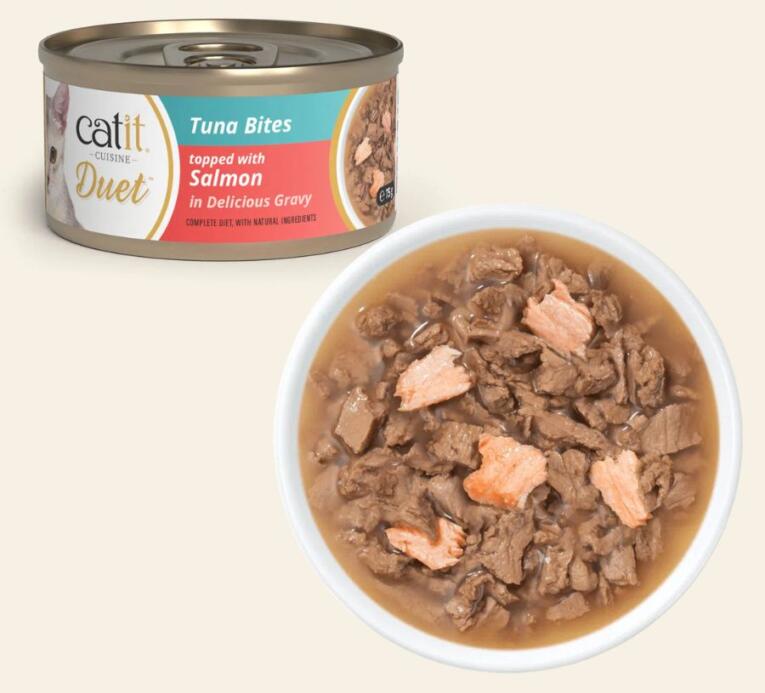 Catit Cuisine Duet Bocadinhos de Atum com Salmão em Caldo Natural 75g é uma comida húmida premium para gatos, elaborada com ingredientes naturais e de elevada qualidade.