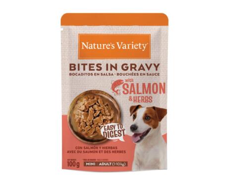 Alimento húmido Nature's Variety Bites in Gravy Mini Salmão e Ervas.