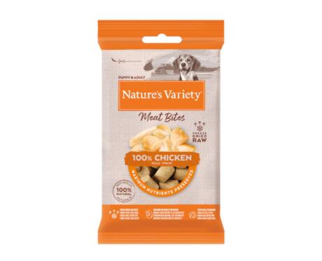 Snack natural Nature's Variety Meat Bites Frango Liofilizado para cães.